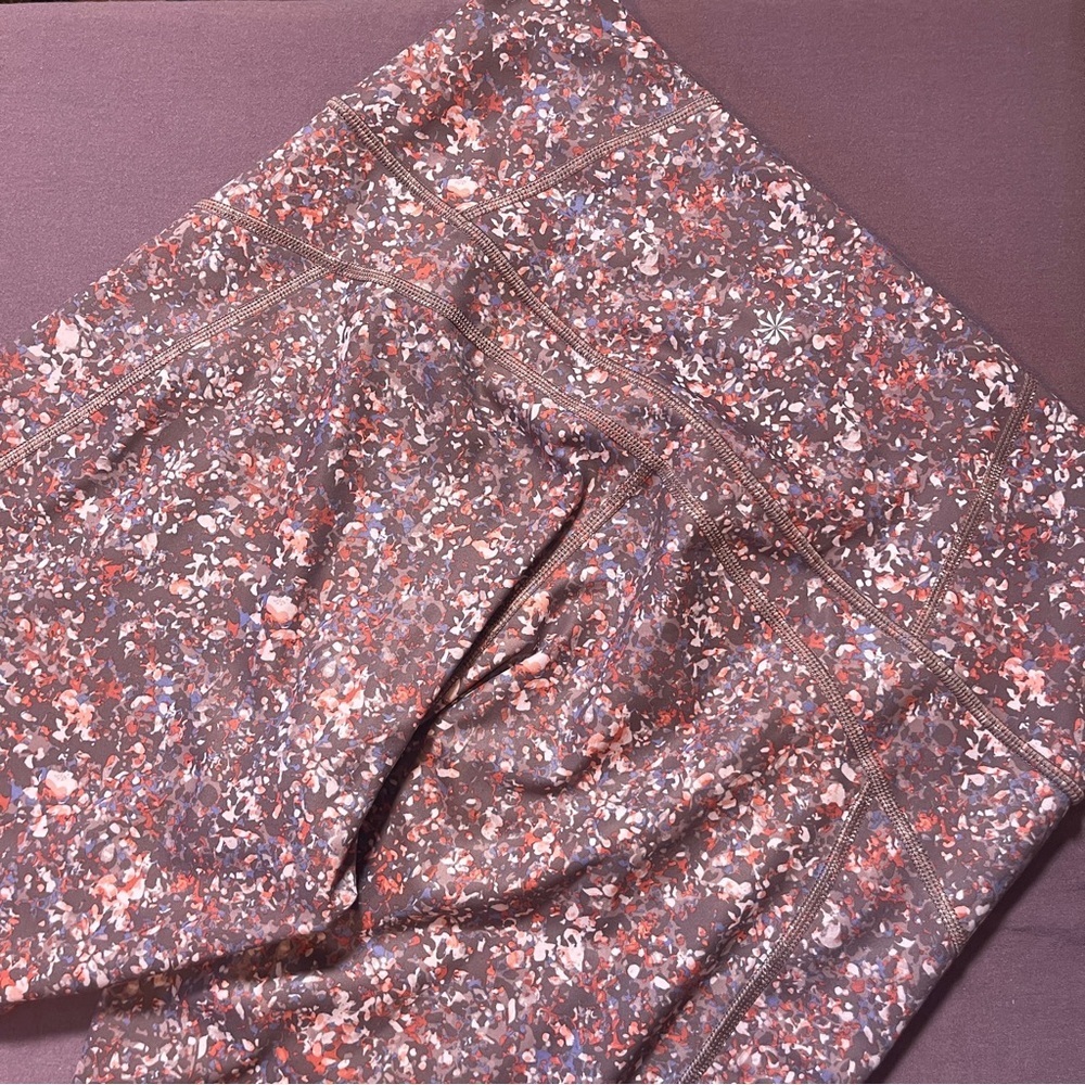 Athleta Rainier Printed Mesh Tight in Mauve/Brown Multi - Size 1X Leggings - Picture 8 of 8